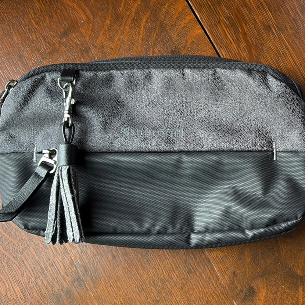 Black and Gray Sherpani Qube Hip Pack